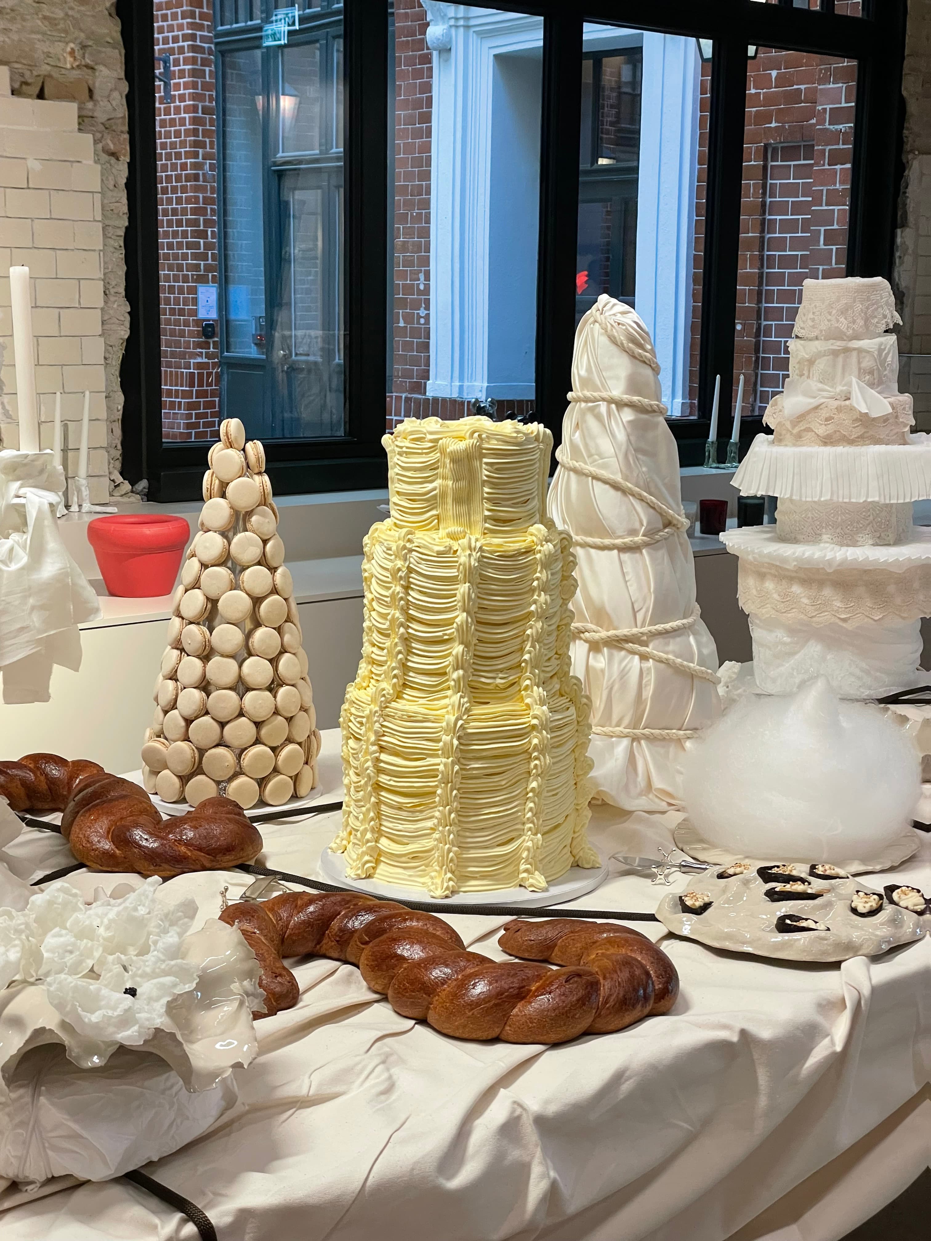 Set design, editorial capture