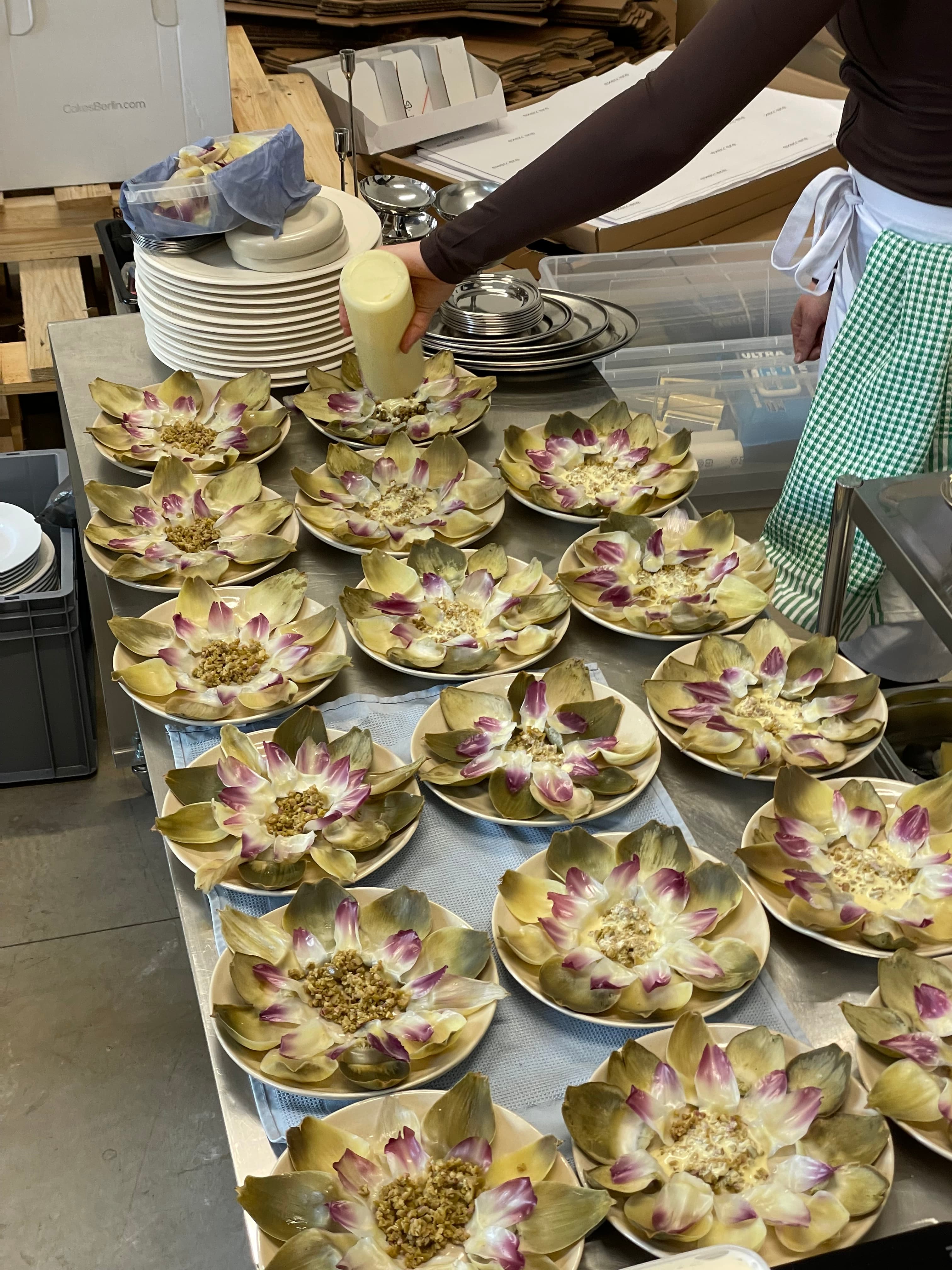 Sitdown dinner, editorial capture